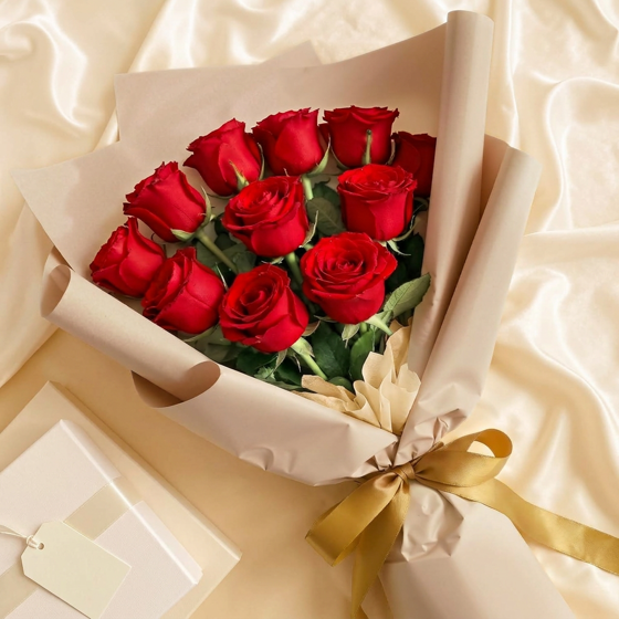 Norcho 12 Pcs Red Artificial Roses Bulk, Fake Long Stem Silk Flowers for DIY Wedding Bouquets Centerpieces Valentine Decor