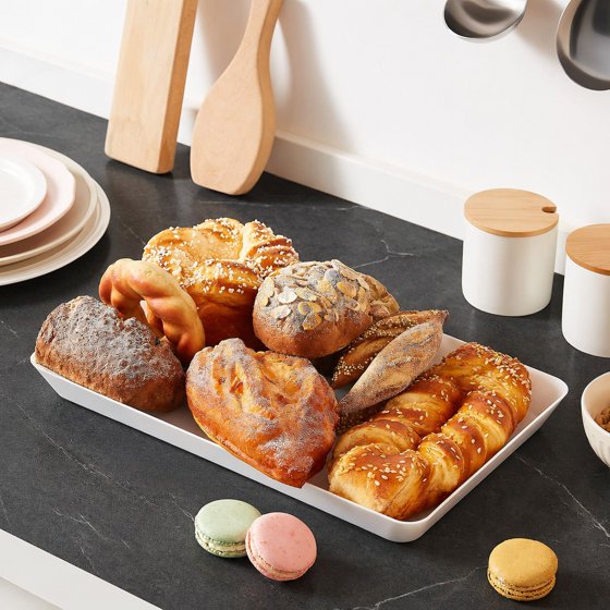 Norcho Serving Tray Set, 15" x 10" White Serving Platters for Party Supplies, 10 Pack Reusable Food Trays for Veggies, Snacks, Fruit, Cookies, Desserts, Kitchen & Pantry Organization